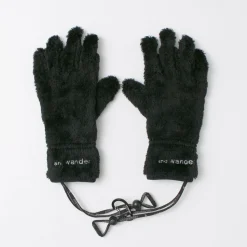 AND WANDER / High-Loft Fleece Gloves