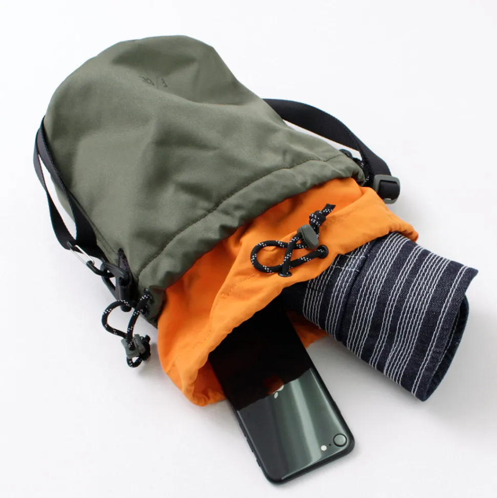 BLUE BOOKS CO. / Random Sailor