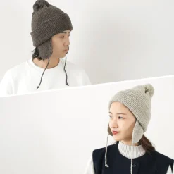 HIGHLAND 2000 / 3G Solid Bobcap Double Ear Cover and Pom Pom and Chin Rope (20cm)