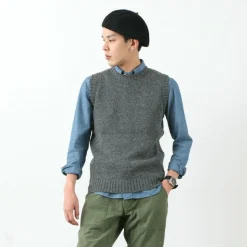 SOGLIA / LANDNOAH British Wool Crew Neck Knitted Vest