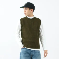 SOGLIA / LANDNOAH British Wool Crew Neck Knitted Vest